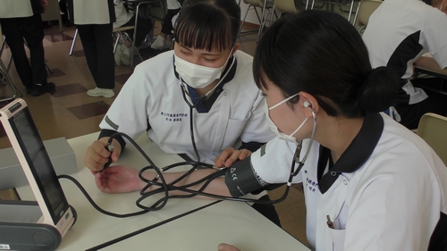 学年別学習内容 | 東三河看護専門学校｜良き環境で共に学ぶ